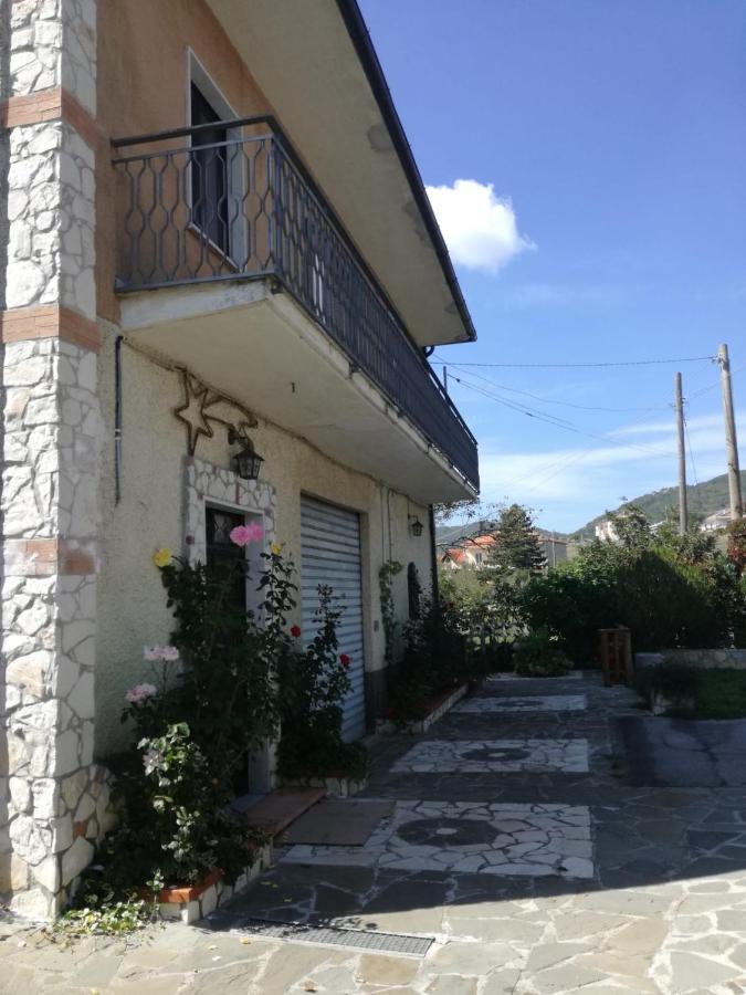 B&B Nel Verde Montesano sulla Marcellana Luaran gambar