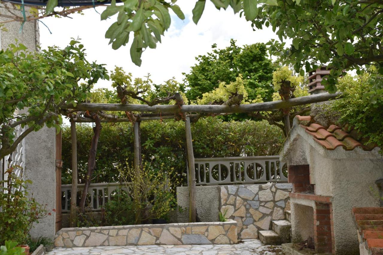 B&B Nel Verde Montesano sulla Marcellana Luaran gambar